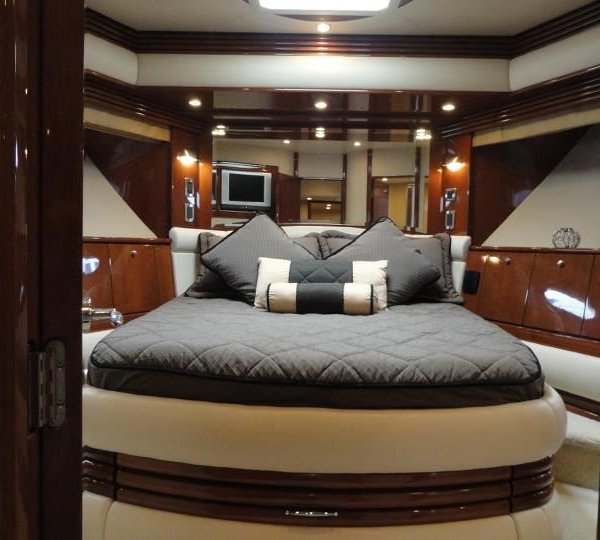 ESCAPE BY SEA - VIP Cabin