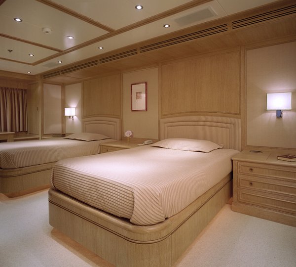 Elegant twin guest cabin aboard FERDY