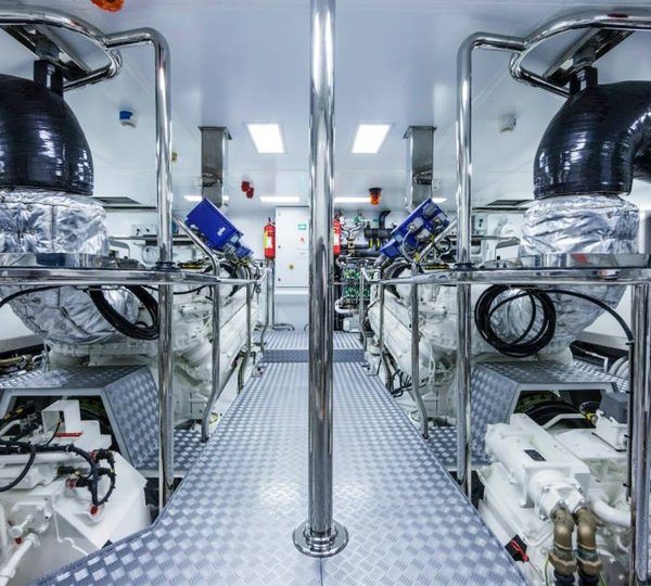 Engine Room - Vellmari yacht - Copyright- Alberto Cocchi