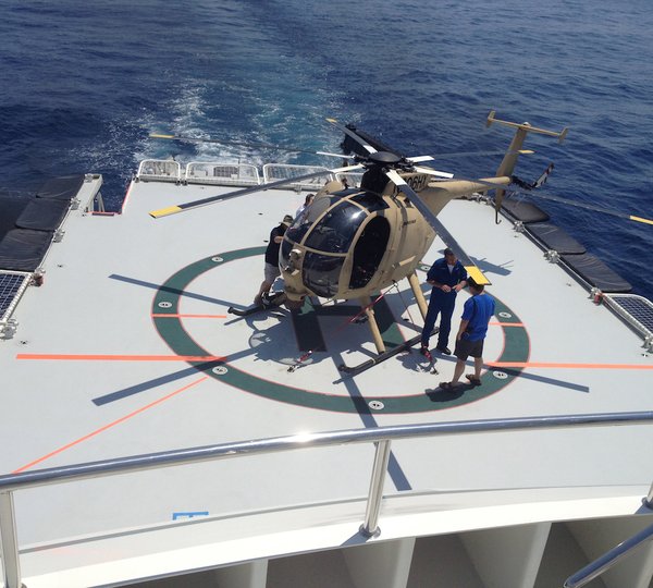 Expedition support vessel GLOBAL - heli pad