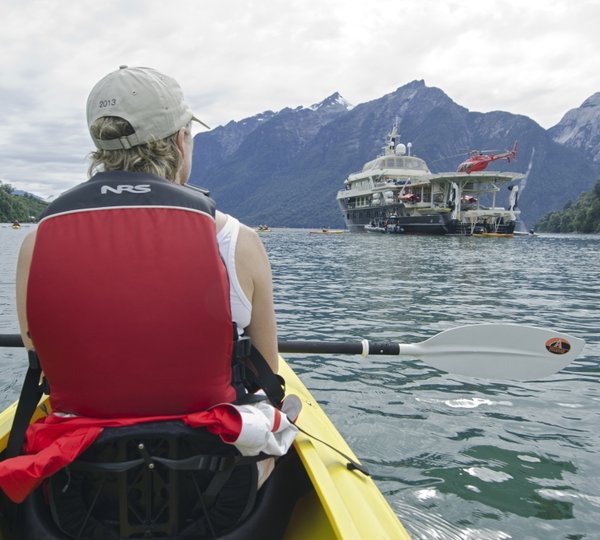 Explorer Yacht ATMOSPHERE - Kayaking on Charter