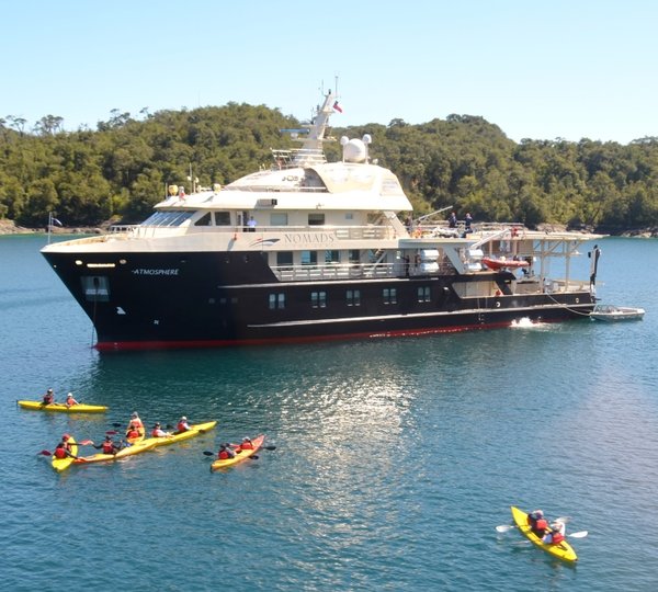 Explorer Yacht ATMOSPHERE -  Kayaking