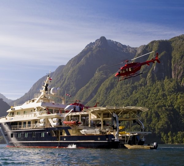 Explorer Yacht ATMOSPHERE - Profile