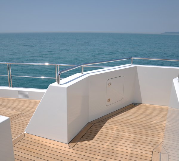 Exterior of Ceylan Speryacht