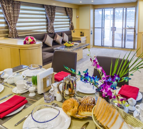 FANTOM - Formal dining