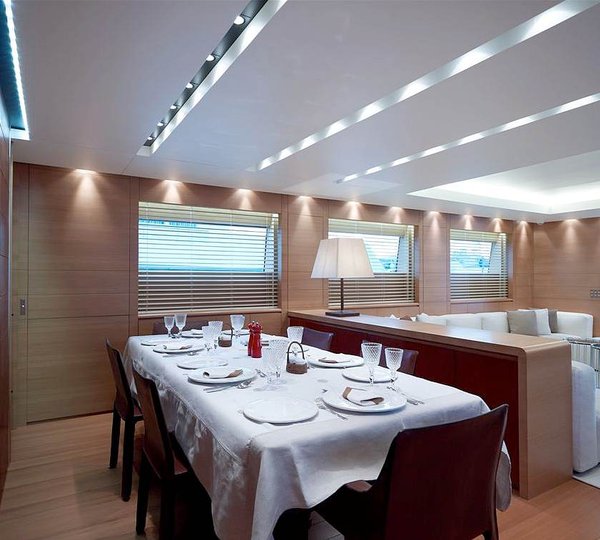 FELIGO interior dining