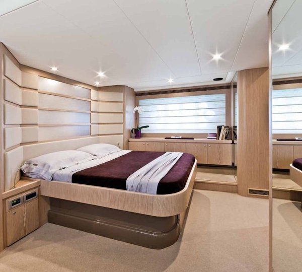 FERETTI 62 -  Master Cabin