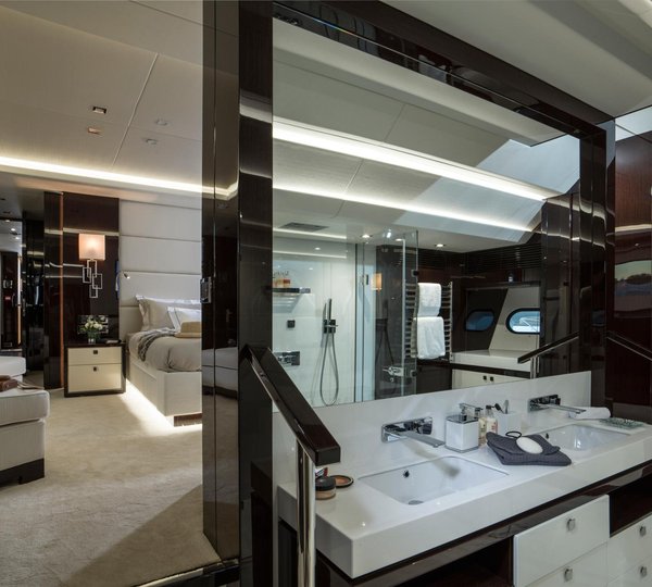 FLEUR - owner suite and bathroom