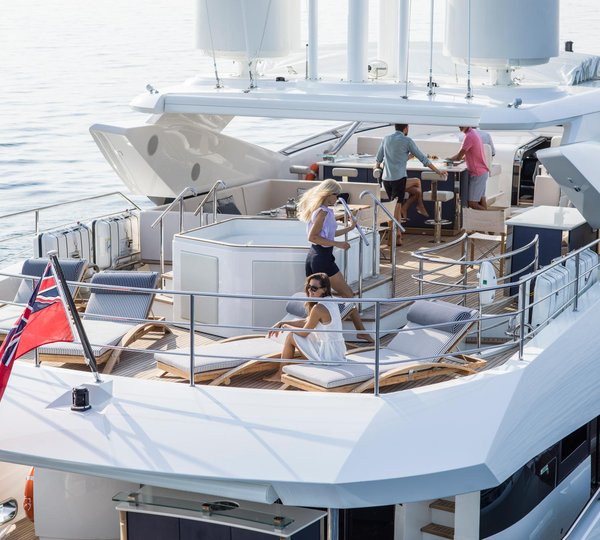 FLEUR - yacht aft deck lifestyle