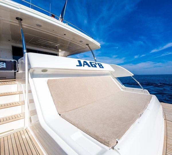 Ferretti 96 JAG B - Aft sunpads