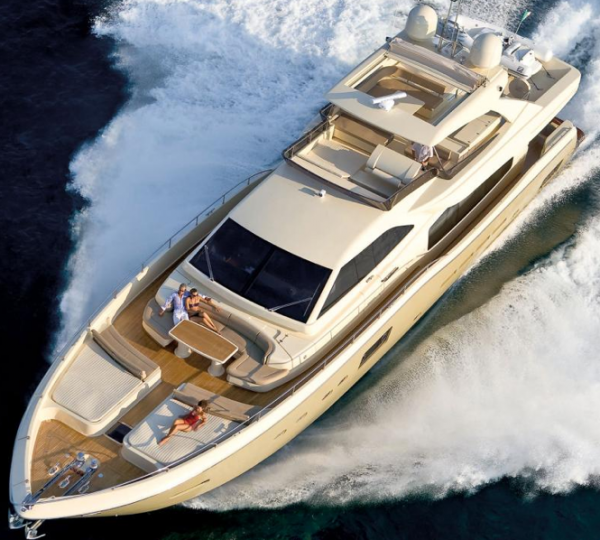 Ferretti Altura 840 Birds View