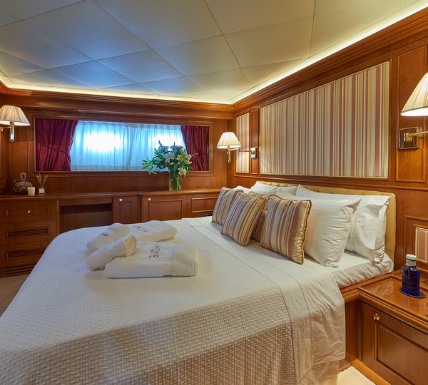 Ferretti Motor Yacht IMAGINE - VIP cabin 2