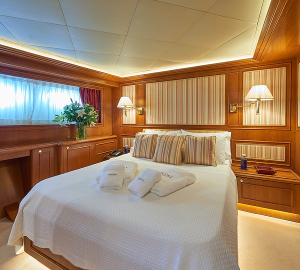 Ferretti Motor Yacht IMAGINE - VIP cabin