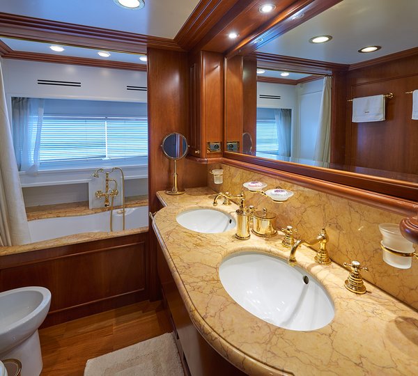 Ferretti Motor Yacht IMAGINE - VIP ensuite