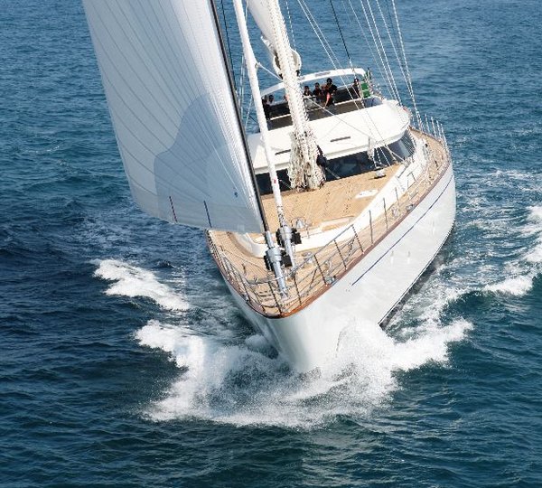 Front view of the Perini Navi Sailing Sloop Fivea