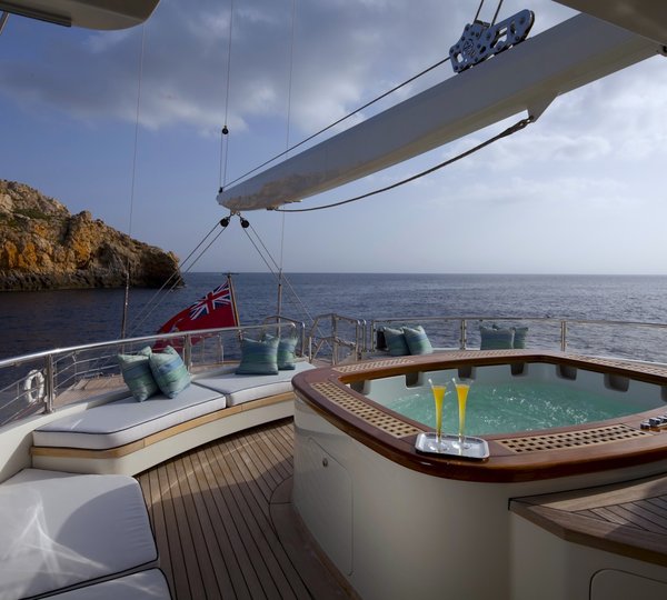 GALAXIA - Spa Pool and Sundeck