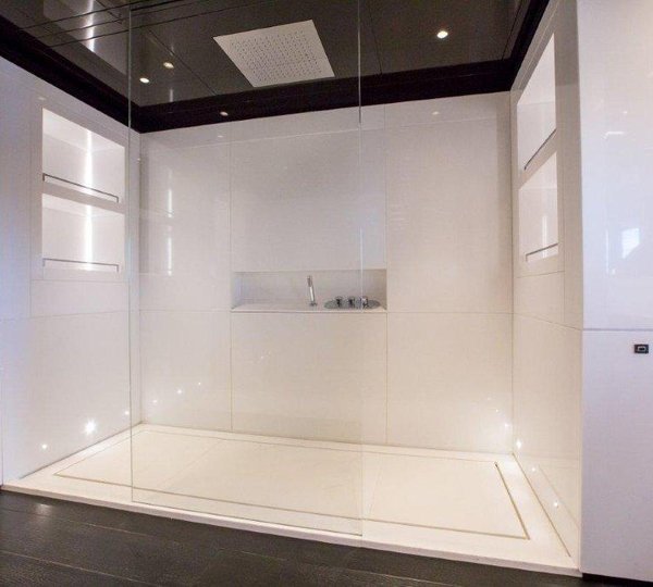 GENESI - bathroom