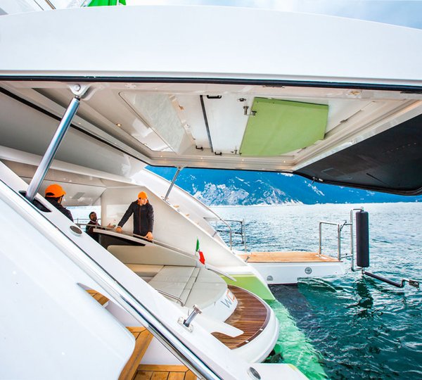 GENESI with the Wider 32 Tender