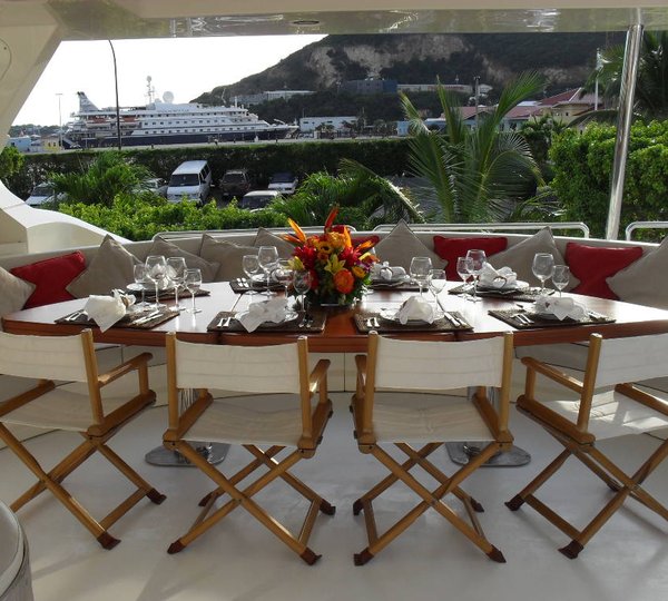 GIAOLA LU - Flybridge