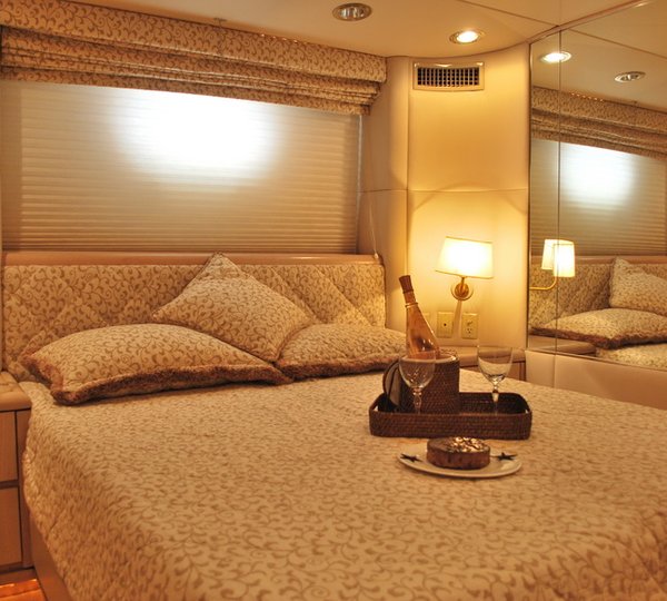 GILAINE O - Guest double cabin