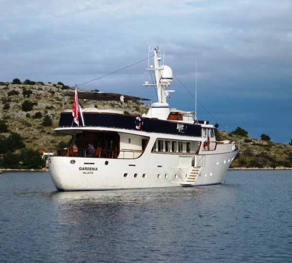 Gardenia -  Aft View