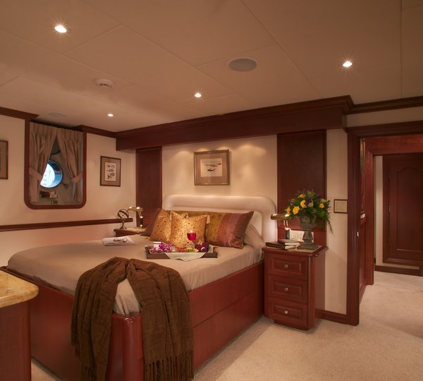 Golf Charter Yacht Stargazer -  Guest Cabin 4
