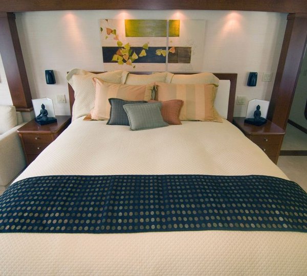 Golf Charter Yacht Stargazer -  Master Cabin