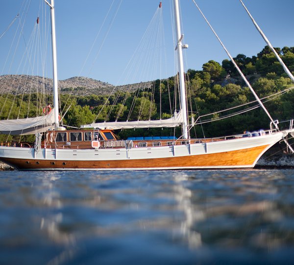 Golden Opus Yacht Charter Details, Sensation Yachts | CHARTERWORLD ...