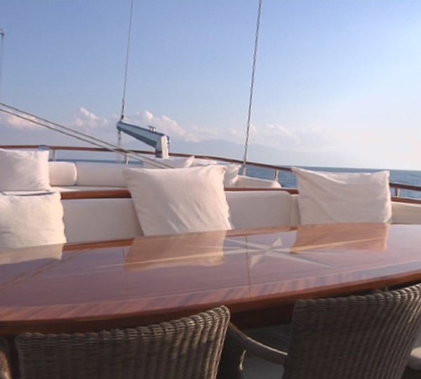 Gulet CARPE DIEM V -  Aft Deck Dining