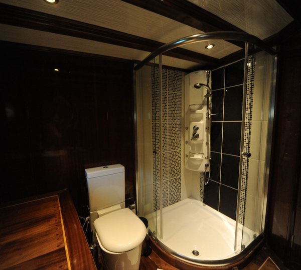 Gulet DEAR LILA - Guest Ensuite