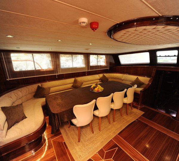 Gulet DEAR LILA - Salon