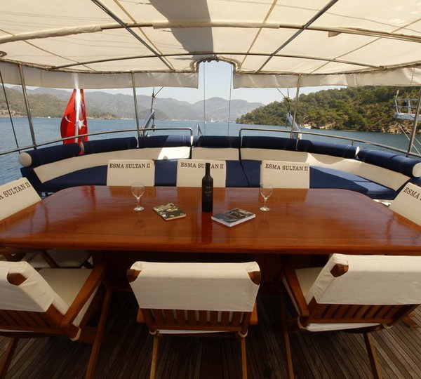 Gulet Esma Sultan II -  Aft Deck Al Fresco Dining