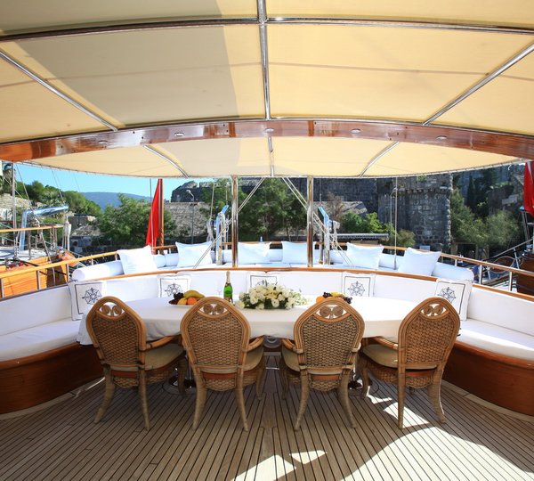 Gulet KAYA GUNERI V -  Aft Deck Al Fresco Dining