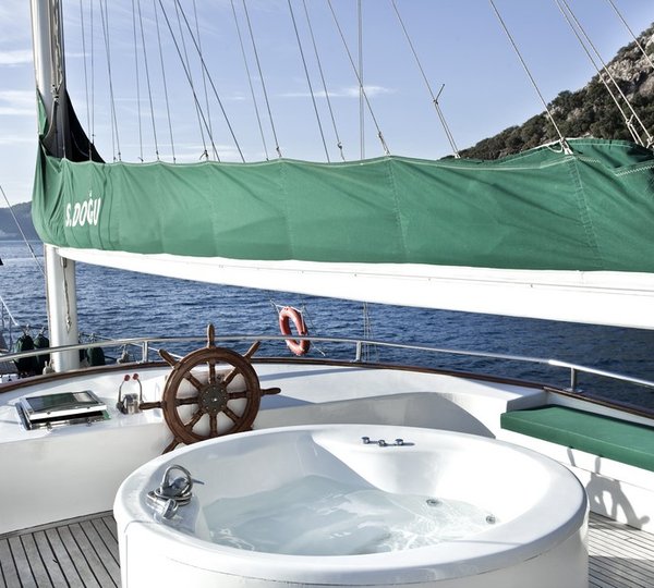 Gulet S DOGU - Sundeck Spa Pool