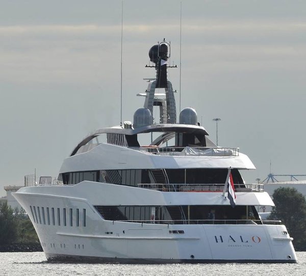 HALO superyacht - aft view - Photo by Jan Ramaker and Feadship Fanclub