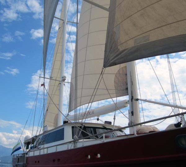 HANDEM yacht - motor sailer