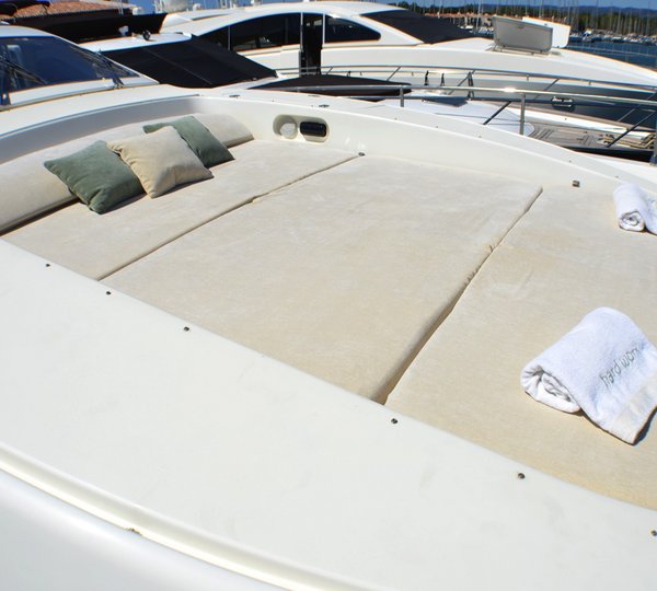 HARD WORK II -   Foredeck Sunpads