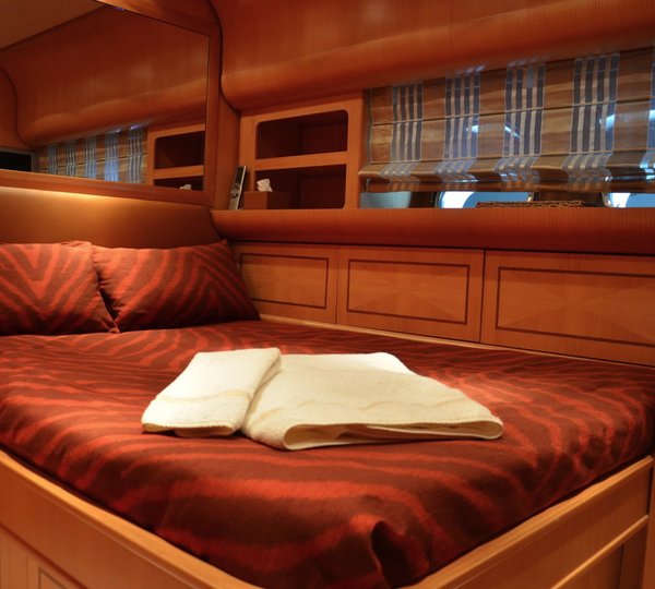 HARD WORK II -   VIP Cabin