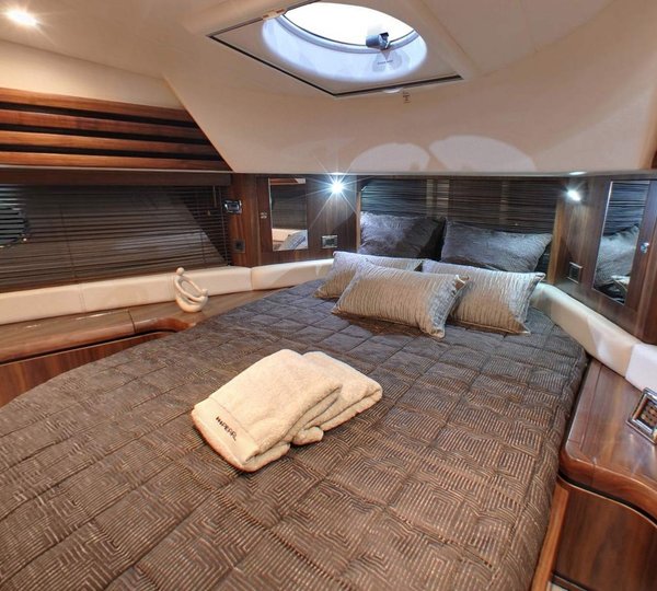 HARVEST MOON - VIP Cabin