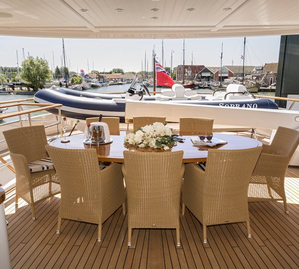 Hakvoort My Soprano bridge deck aft