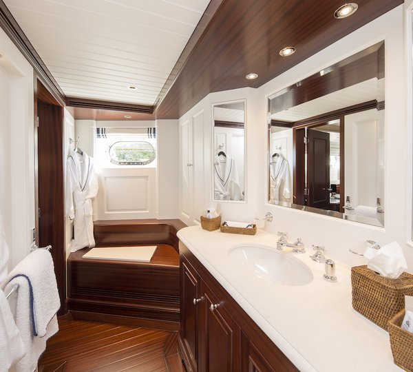 Hakvoort My Soprano vip bathroom