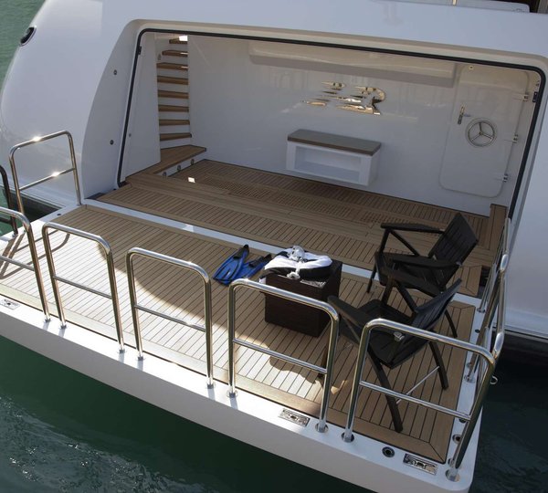 Hurricane Run - Photo Feadship