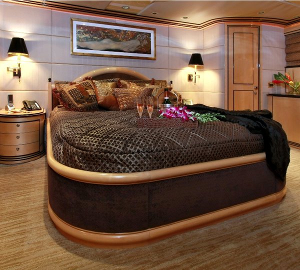 IMPULSIVE -  Master Cabin