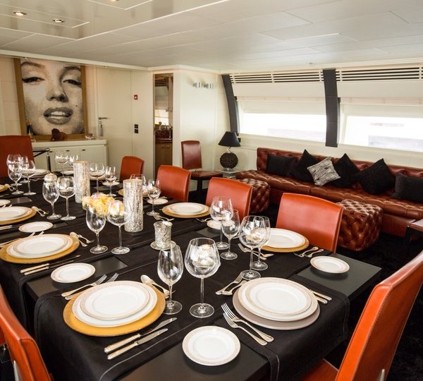 ISA Motor yacht SAMJA - Formal dining