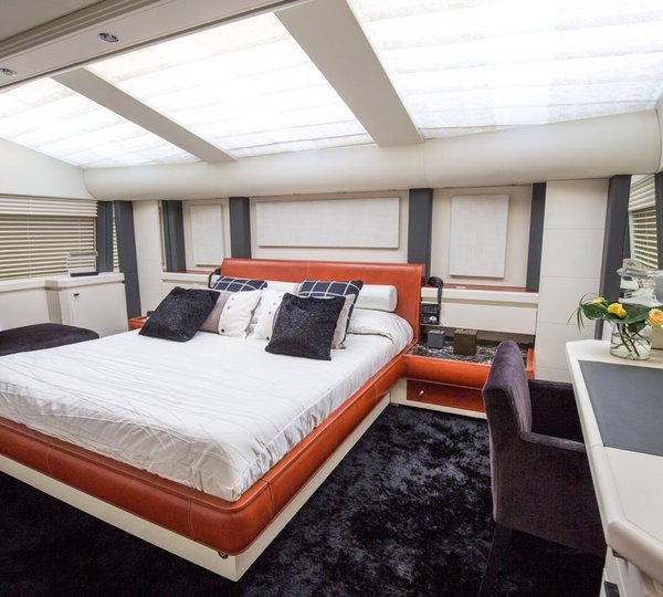 ISA Motor yacht SAMJA - Master cabin