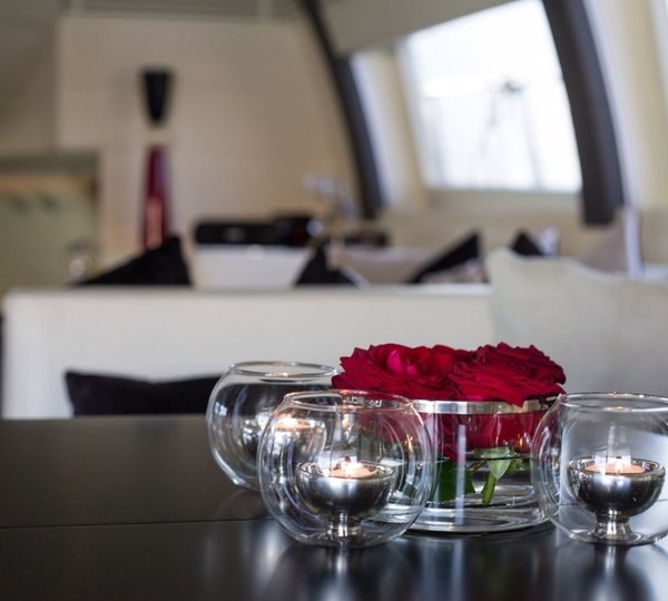 ISA Motor yacht SAMJA - Table detail