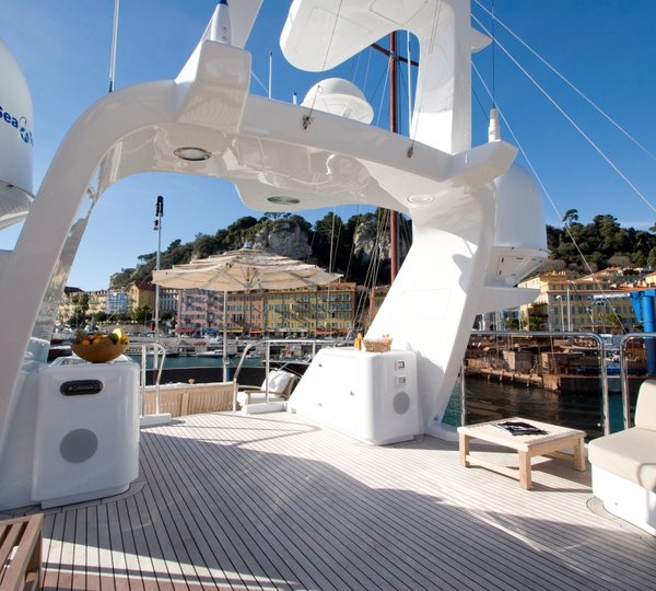 JAZZ - Sundeck another view