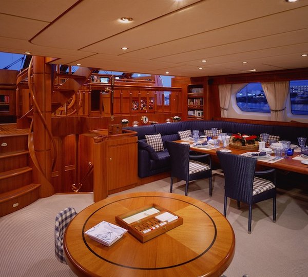 JONGERT Sailing Yacht Passe Partout - Salon