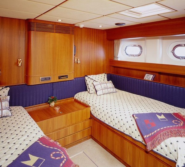 JONGERT sailing yacht Passe Partout - twin guest cabin