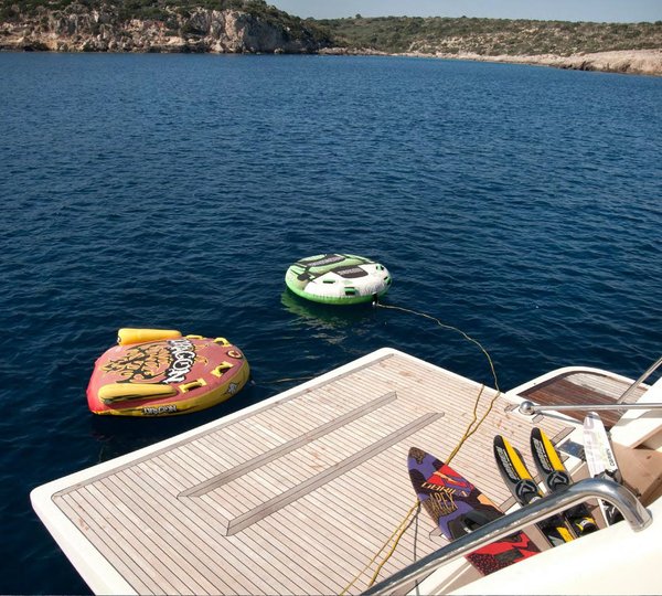 JULIE M - Swim platform